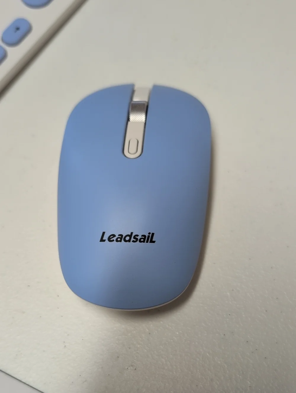 Leadsail Wireless Keyboard and Mouse Set in Light Blue